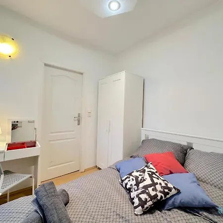 Downtown בית אירוח *